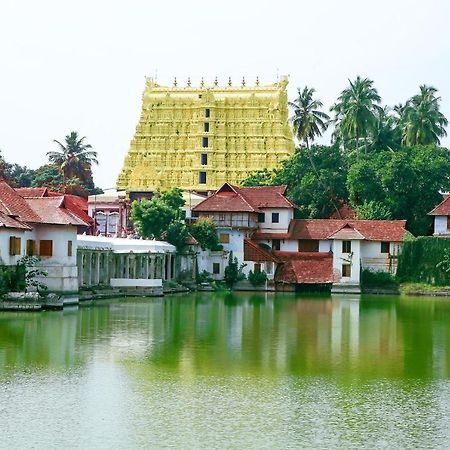 OYO 7926 Hotel Fort View Thiruvananthapuram Buitenkant foto