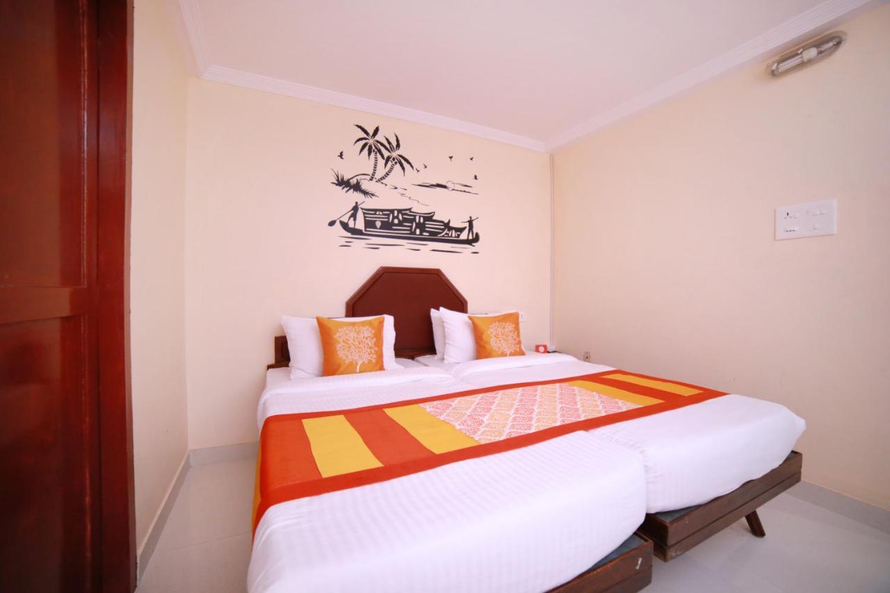 OYO 7926 Hotel Fort View Thiruvananthapuram Buitenkant foto